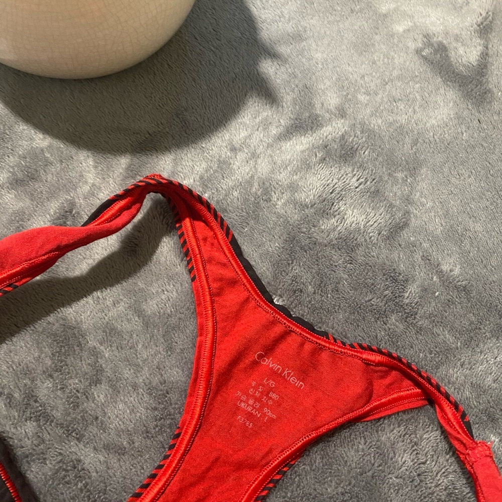 Calvin Klein - Picture 3 of 3
